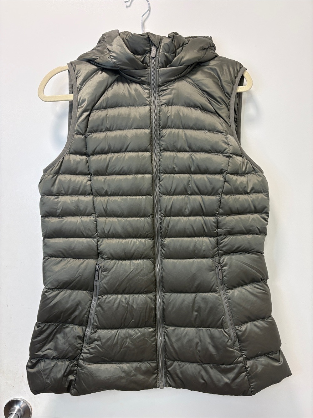 LULULEMON ATHLETICA BRAVE THE COLD VEST!